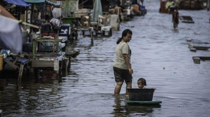 Banjir Rob Lagi, Tanda Tanah Jakarta Turun Semakin Parah?