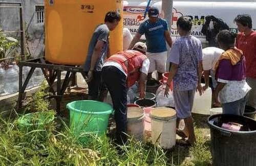 Ratusan Warga Jember Krisis Air Bersih