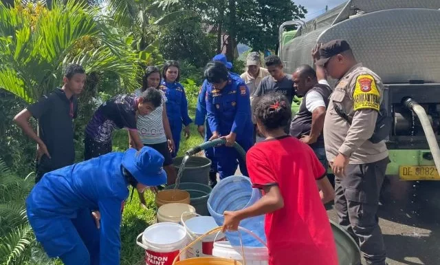 Warga Maluku Alami Krisis Air Bersih