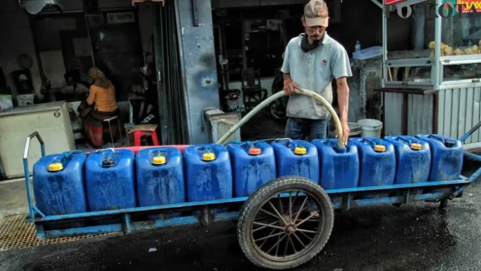 Sumber Air Bersih untuk Warga Jakarta Terbatas